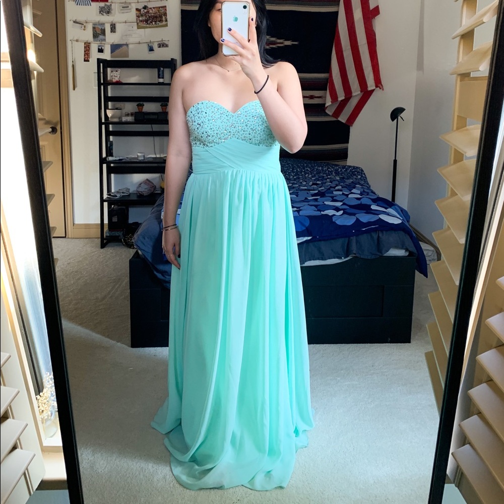 Gently Used Chiffon Mint Green Prom dress